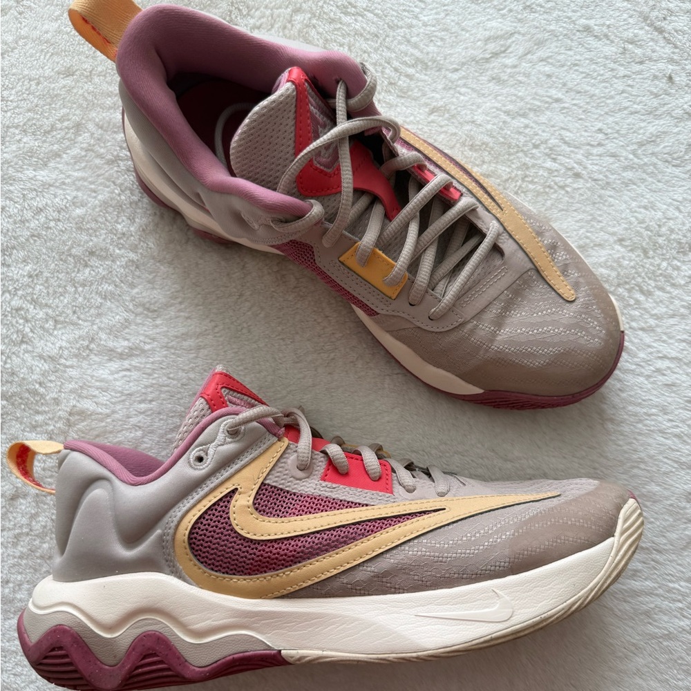 Nike Giannis Immortality 3 men's basketball shoe size 8